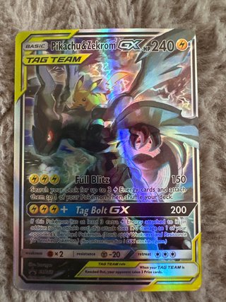 Carta Pokémon Pikachu & Zekrom GX 33/181
