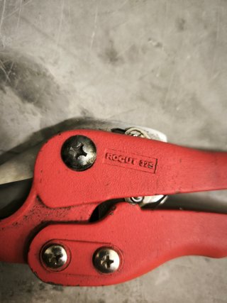 Cortatubos profesional rojo