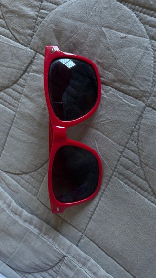 Gafas de sol rojas