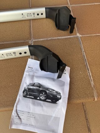 Barras de techo Toyota RAV4 originales