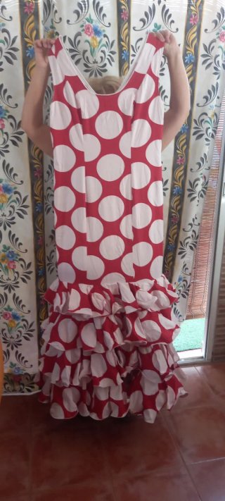 Traje de gitana rojo y blanco