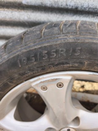 Vendo 4 ruedas con Llantas de aleación 4x100