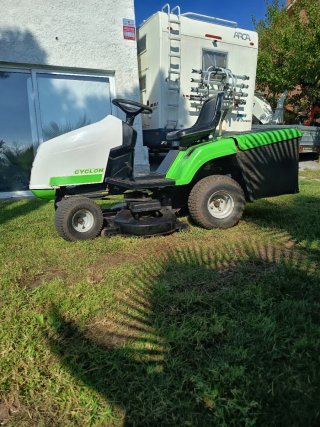Tractor cortacésped Viking CYCLON / Stihl