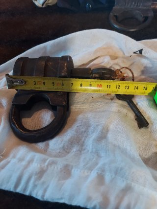 Antiguos 2 candados indios con llave