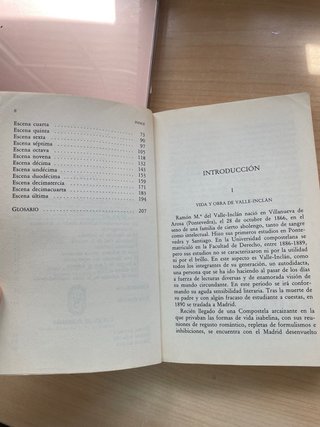 Luces de Bohemia: esperpento/ Valle-Inclán