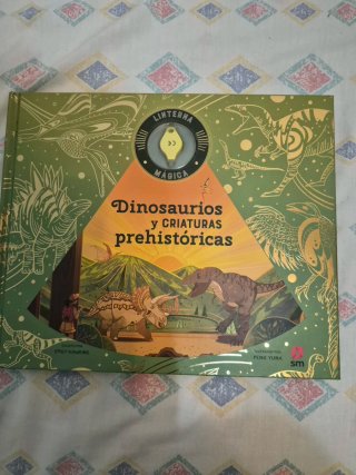 Libro dinosaurios y criaturas prehistoricas