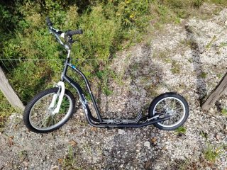 Patinete con Ruedas de Bicicleta
