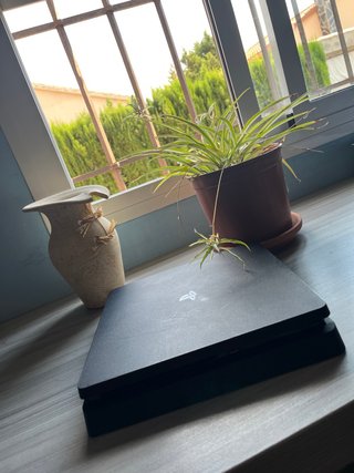 Playstation 4 Slim Negra