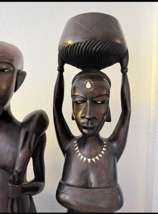 Pareja de Figuras de Madera Tallada 1’35cm alto