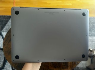 MacBook Air 13-inch (2020) — Intel i3, 8 GB RAM, 2