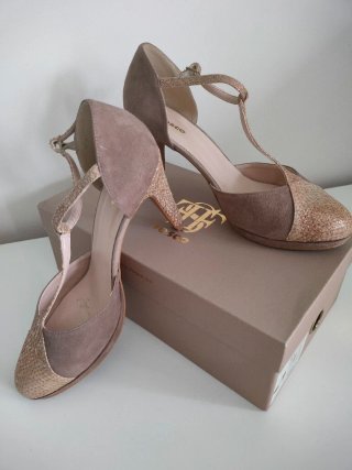 OCASIÓN. FOSCO.Zapatos de Tacon Talla 41
