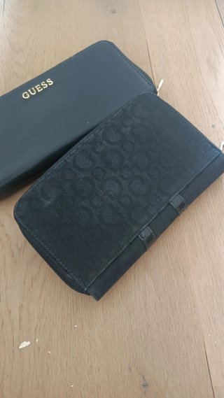 Carteras Guess negras