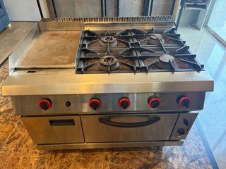 Cocina Industrial 6 Fuegos con Plancha y Horno