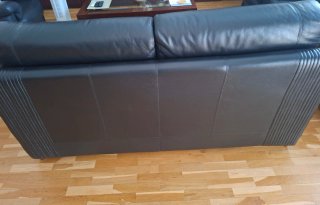 Sofá de 2 plazas de piel negro