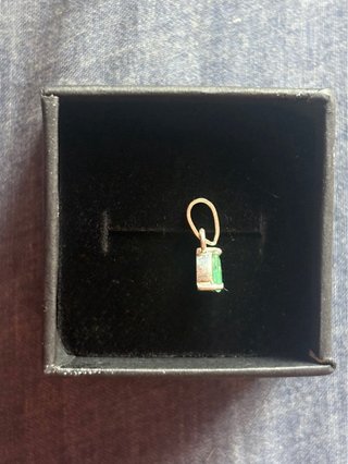 Colgante de Plata 950 y Esmeralda Natural