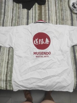 Casaca Mugendo Talla 170