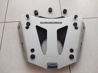 Piastra portapacchi posteriore Givi per moto