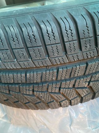 Llantas originales Bmw con neumáticos  205/50/R17