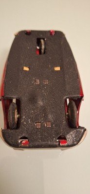MINI AUTO TRE RUOTE IN LATTA ROSSA MF 993