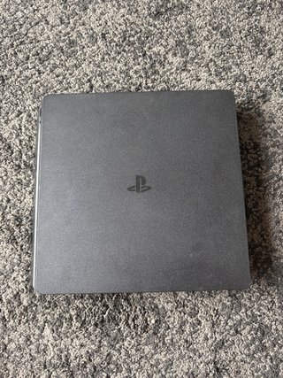PS4 (PlayStation 4) Sony Negra + Mando