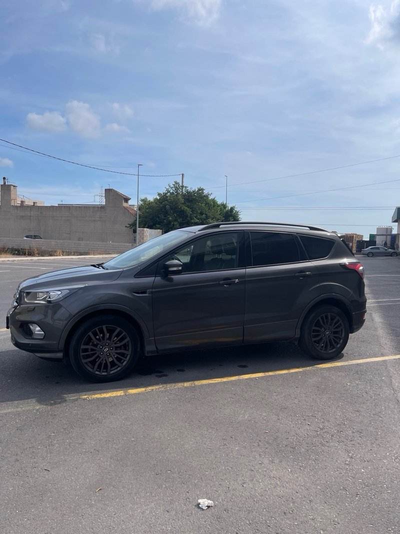 Ford Kuga 2018, foto 3