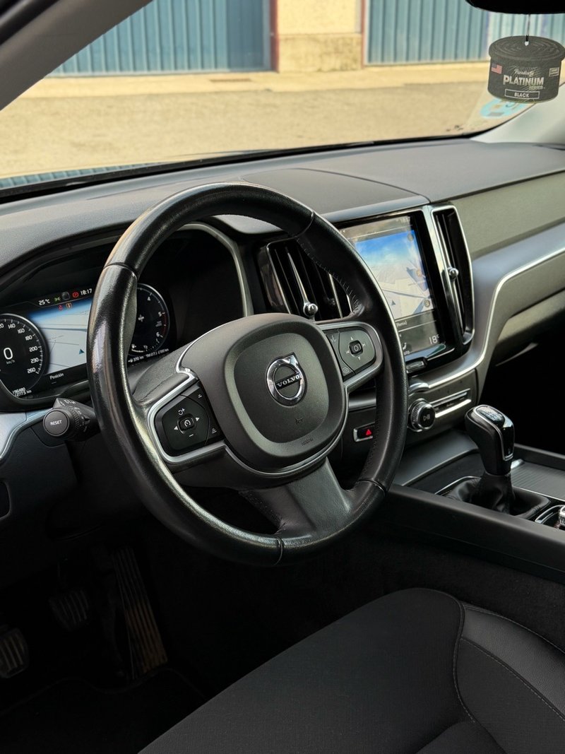 Volvo XC60 2020, foto 9
