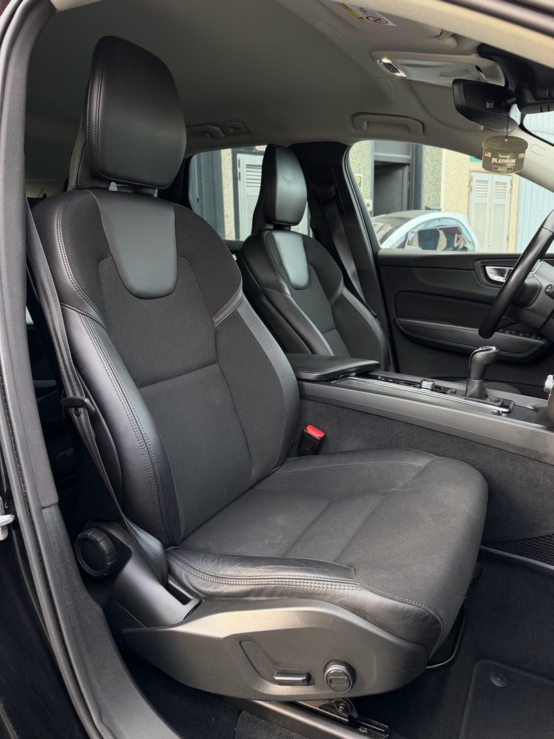 Volvo XC60 2020, foto 13
