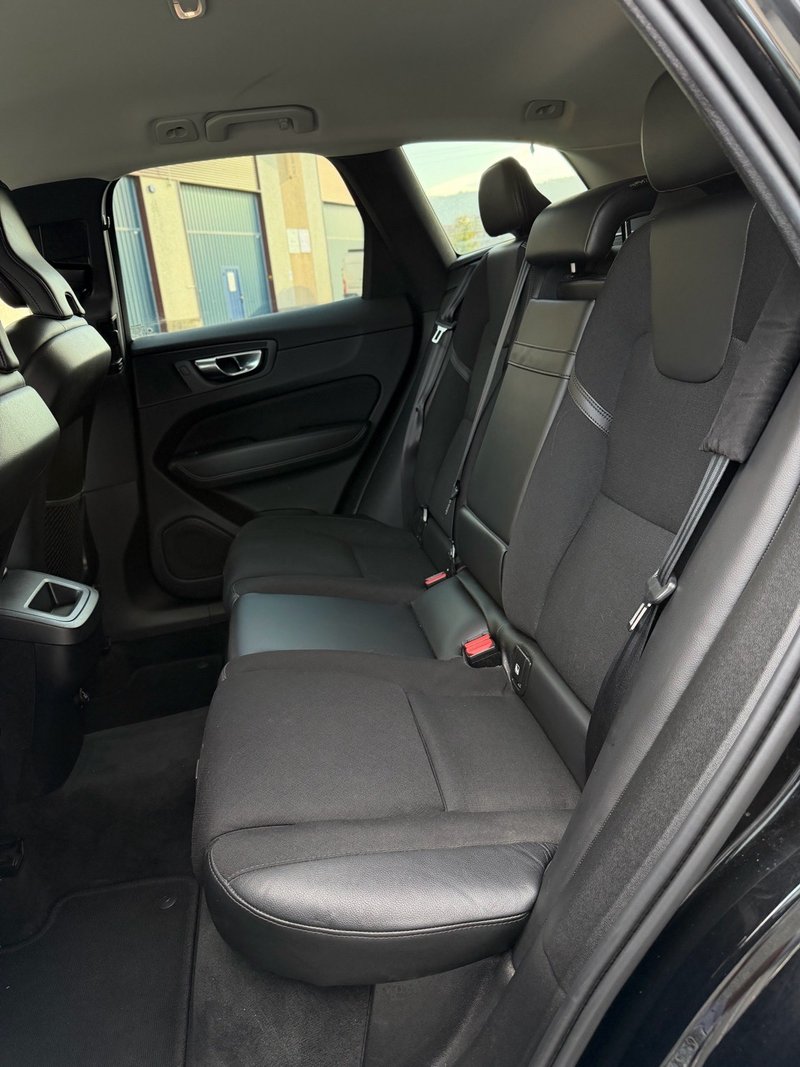 Volvo XC60 2020, foto 15