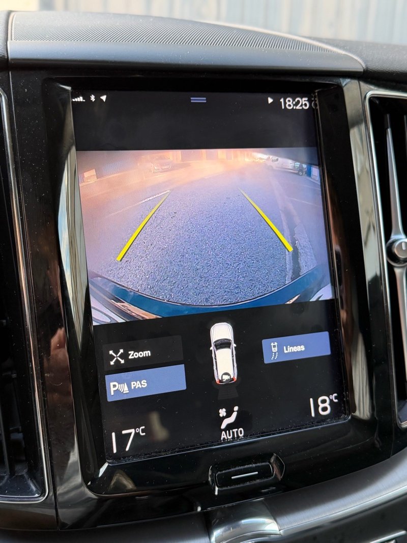 Volvo XC60 2020, foto 24