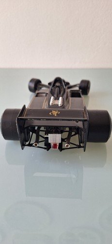 Burago 2105 - Lotus JPS Mario Andretti Scala 1/14