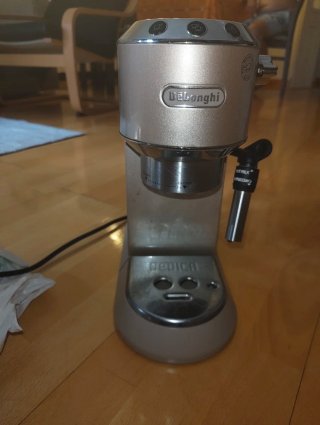 Cafetera DeLonghi para piezas