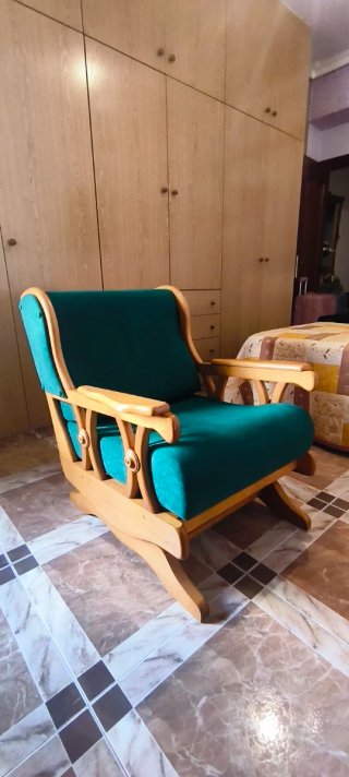 Sillón Balancín de Madera maciza y Tela Verde