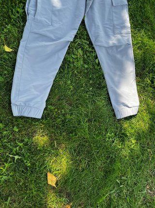 Pantalón Cargo Gris