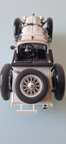 Burago - Mercedes Benz SSK - 1928 - Scale 1:18 - White