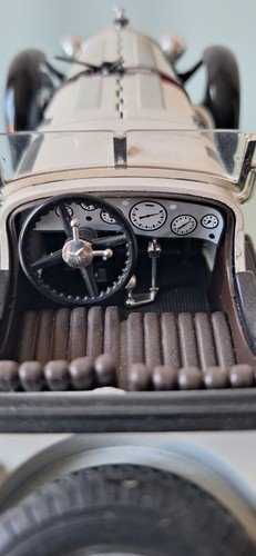 Burago - Mercedes Benz SSK - 1928 - Scale 1:18 - White