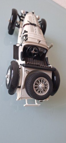 Burago - Mercedes Benz SSK - 1928 - Scale 1:18 - White