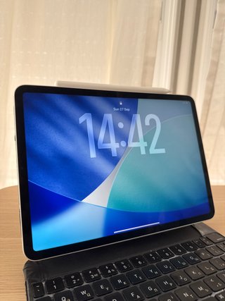 iPad Pro 11” M1 128GB + Apple Pencil + Magic Keyboard