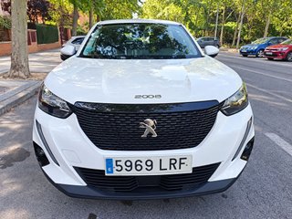 Peugeot 2008 PureTech 100 CV 2021 · Etiqueta C