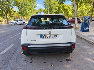 Peugeot 2008 PureTech 100 CV 2021 · Etiqueta C