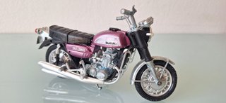 Polistil Suzuki GT 750 in Purple on 1:15