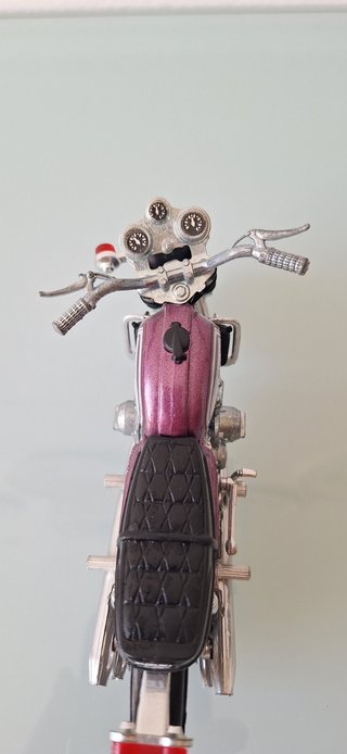 Polistil Suzuki GT 750 in Purple on 1:15