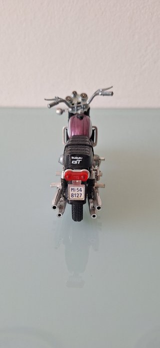 Polistil Suzuki GT 750 in Purple on 1:15