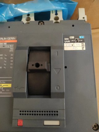 Interruptor NS400 NE, 400A, 3P+MN uvr.Merlin Gerin