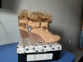 Botines con cuña y pelo Churo Fernández Talla 38