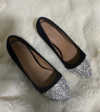 Tacones Negros con Puntera de Brillantes