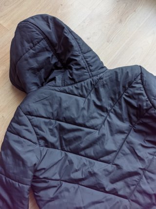 Chaqueta acolchada Adidas Originals negra y rosa