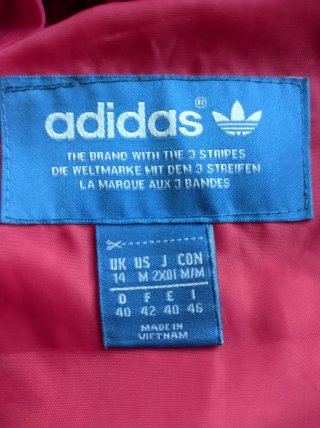 Chaqueta acolchada Adidas Originals negra y rosa