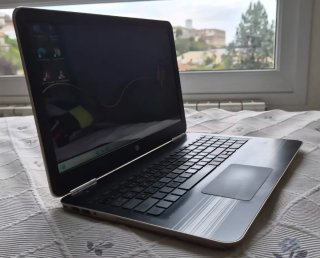 Portátil HP Pavilion 15-au030wm Dorado