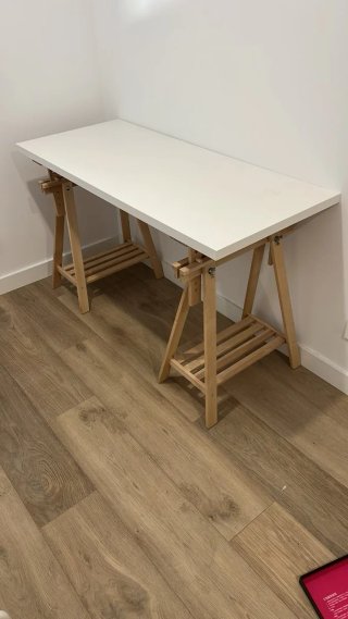 Escritorio IKEA LAGKAPTEN / MITTBACK