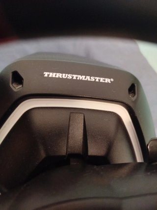 Volante Thrustmaster para Xbox con soporte